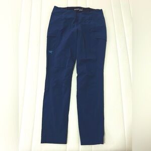 Arc’teryx women’s Sabria shell pants